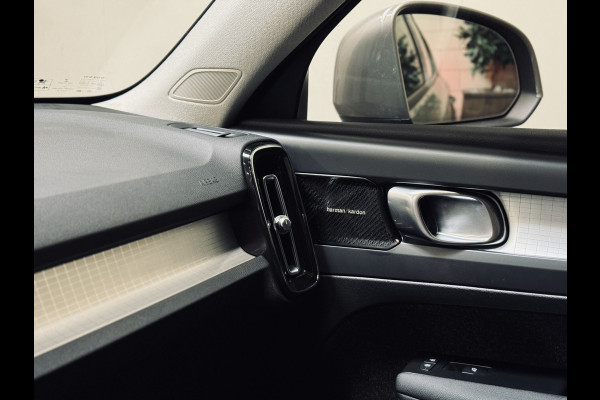 Volvo XC40 1.5 T2 Inscription Expr. Aut. | 19" | harman/kardon | Keyless | Camera