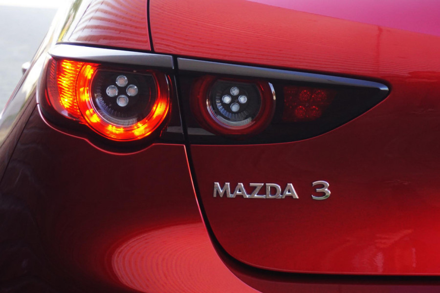 Mazda 3 2.0 e-SkyActiv-X M Hybrid 180/Leer/Head-Up/Bose /Dealeronderhouden.
