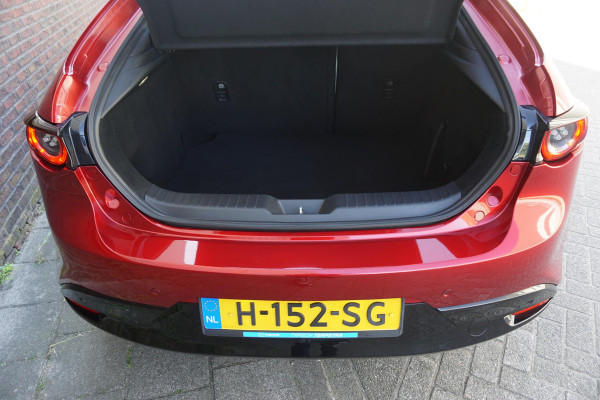 Mazda 3 2.0 e-SkyActiv-X M Hybrid 180/Leer/Head-Up/Bose /Dealeronderhouden.