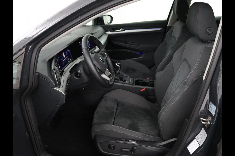 Volkswagen GOLF Variant 1.0 TSI Life Business | Trekhaak | Sfeerverlichting | Apple CarPlay | Stoelverwarming | Cruise Control Adaptief | Navigatie | LMV