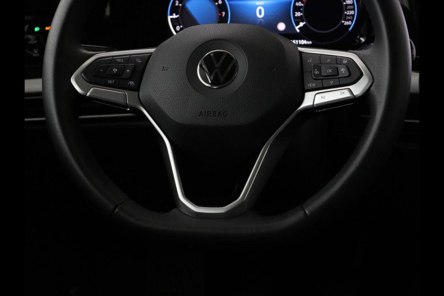 Volkswagen GOLF Variant 1.0 TSI Life Business | Trekhaak | Sfeerverlichting | Apple CarPlay | Stoelverwarming | Cruise Control Adaptief | Navigatie | LMV