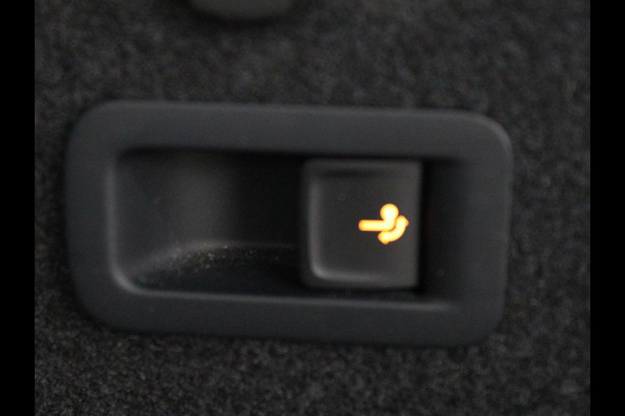 Volkswagen GOLF Variant 1.0 TSI Life Business | Trekhaak | Sfeerverlichting | Apple CarPlay | Stoelverwarming | Cruise Control Adaptief | Navigatie | LMV
