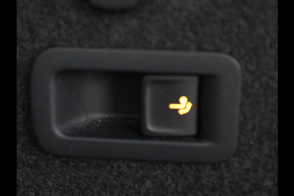 Volkswagen GOLF Variant 1.0 TSI Life Business | Trekhaak | Sfeerverlichting | Apple CarPlay | Stoelverwarming | Cruise Control Adaptief | Navigatie | LMV