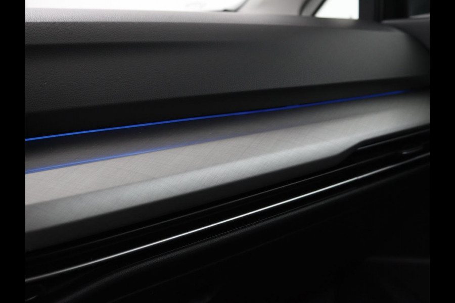 Volkswagen GOLF Variant 1.0 TSI Life Business | Trekhaak | Sfeerverlichting | Apple CarPlay | Stoelverwarming | Cruise Control Adaptief | Navigatie | LMV