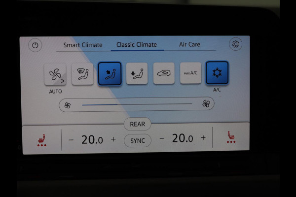Volkswagen GOLF Variant 1.0 TSI Life Business | Trekhaak | Sfeerverlichting | Apple CarPlay | Stoelverwarming | Cruise Control Adaptief | Navigatie | LMV