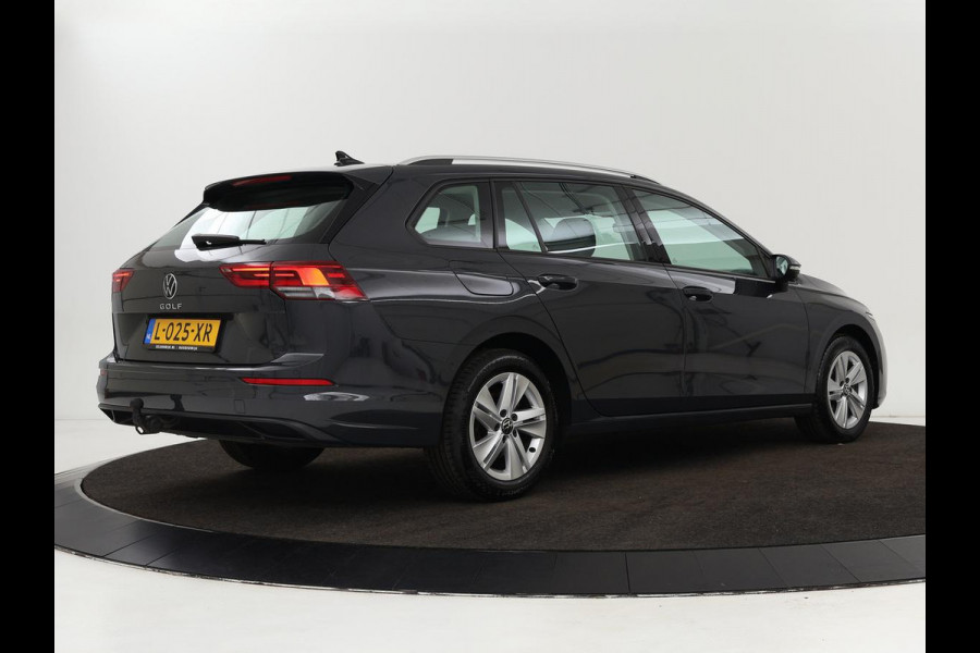 Volkswagen GOLF Variant 1.0 TSI Life Business | Trekhaak | Sfeerverlichting | Apple CarPlay | Stoelverwarming | Cruise Control Adaptief | Navigatie | LMV