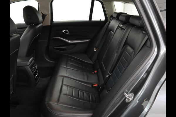 BMW 3 Serie Touring 330e eDrive Edition | Trekhaak | Leder | Apple CarPlay | Navigatie | Stoelverwarming | Cruise Control | LMV