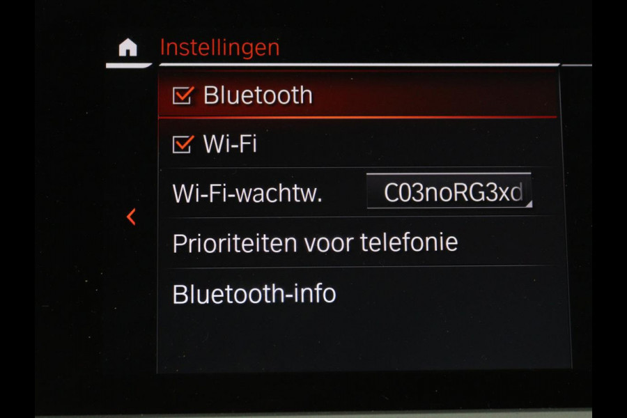 BMW 3 Serie Touring 330e eDrive Edition | Trekhaak | Leder | Apple CarPlay | Navigatie | Stoelverwarming | Cruise Control | LMV