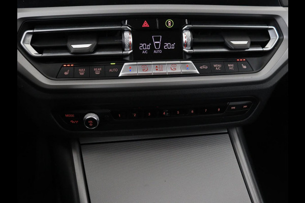 BMW 3 Serie Touring 330e eDrive Edition | Trekhaak | Leder | Apple CarPlay | Navigatie | Stoelverwarming | Cruise Control | LMV