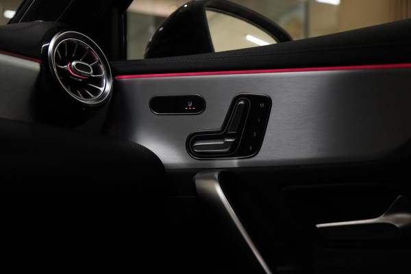 Mercedes-Benz A-Klasse 250 AMG 4MATIC /PANO/MEMORY/BUR/LEER/CAM/SFEER/VOL