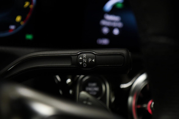Mercedes-Benz A-Klasse 250 AMG 4MATIC /PANO/MEMORY/BUR/LEER/CAM/SFEER/VOL