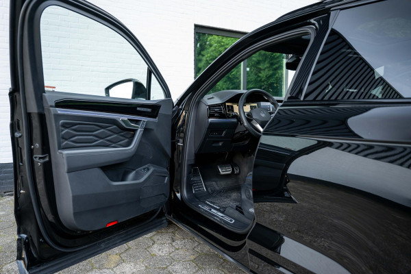 Volkswagen Touareg 3.0 TSI eHybrid R 4M Puglia DynAudio Trekhaak