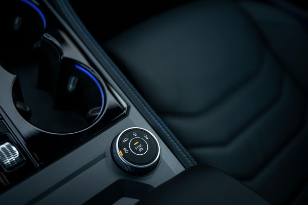 Volkswagen Touareg 3.0 TSI eHybrid R 4M Puglia DynAudio Trekhaak