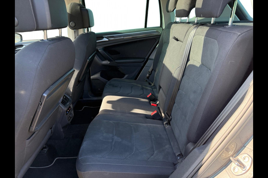 Volkswagen Tiguan 1.5 TSI ACT Highline | Pano | Dash | Alcantara