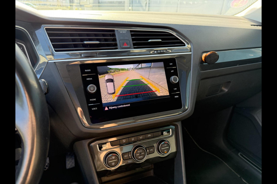 Volkswagen Tiguan 1.5 TSI ACT Highline | Pano | Dash | Alcantara