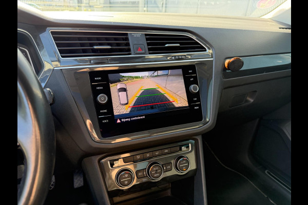 Volkswagen Tiguan 1.5 TSI ACT Highline | Pano | Dash | Alcantara