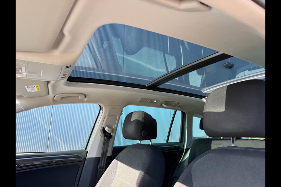 Volkswagen Tiguan 1.5 TSI ACT Highline | Pano | Dash | Alcantara