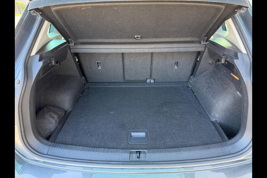 Volkswagen Tiguan 1.5 TSI ACT Highline | Pano | Dash | Alcantara