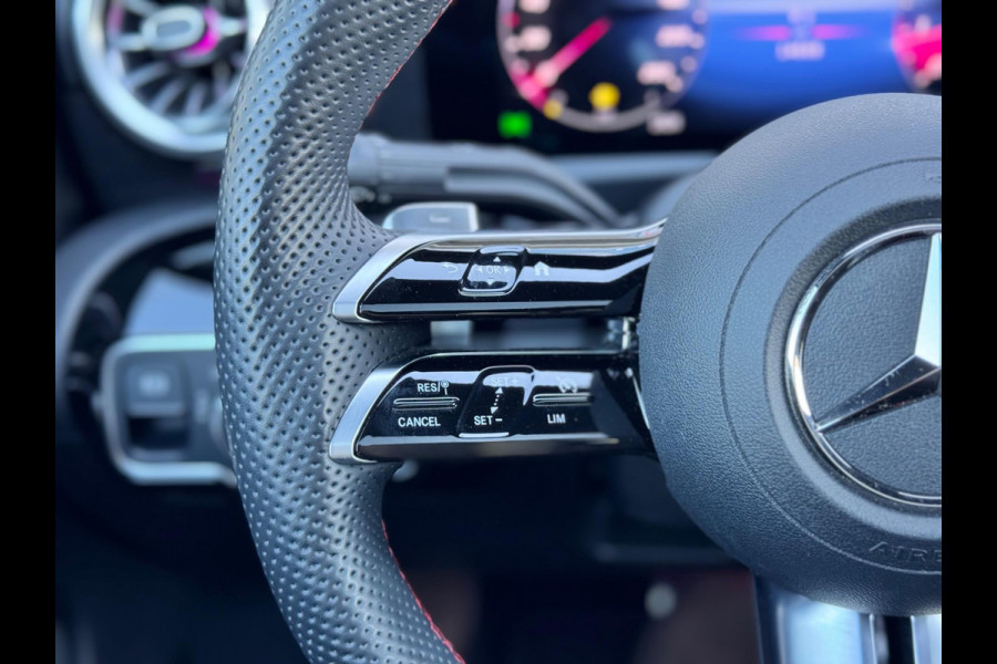 Mercedes-Benz A-Klasse 200 AMG Line Memory/360/HuD/Pano