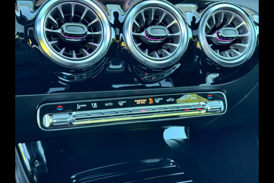 Mercedes-Benz A-Klasse 200 AMG Line Memory/360/HuD/Pano