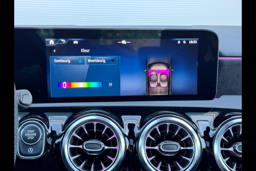 Mercedes-Benz A-Klasse 200 AMG Line Memory/360/HuD/Pano