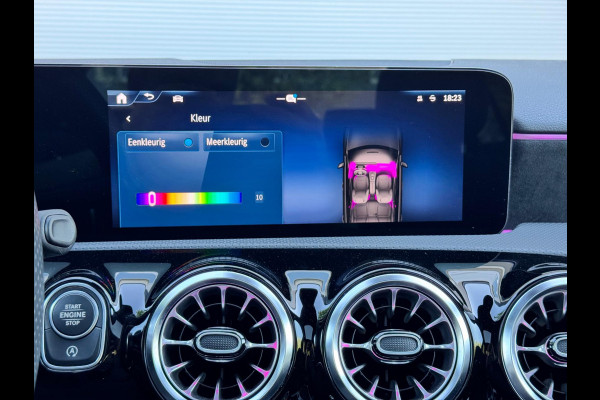 Mercedes-Benz A-Klasse 200 AMG Line Memory/360/HuD/Pano