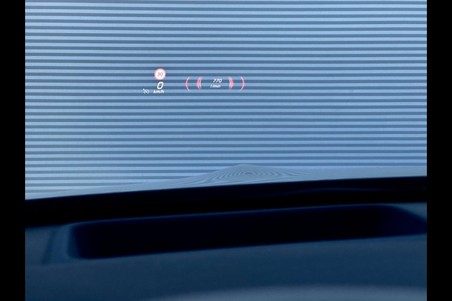 Mercedes-Benz A-Klasse 200 AMG Line Memory/360/HuD/Pano