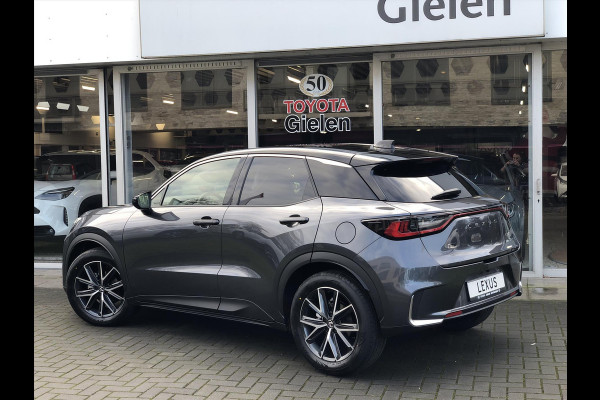 Lexus LBX 1.5 Hybrid Emotion Bi Tone | Leer, Stoel + Stuurverwarming, Parkeersensoren, Dodehoekherkenning