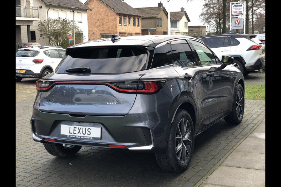 Lexus LBX 1.5 Hybrid Emotion Bi Tone | Leer, Stoel + Stuurverwarming, Parkeersensoren, Dodehoekherkenning