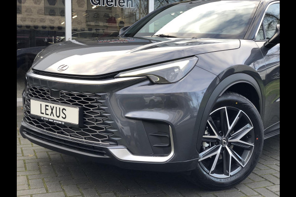 Lexus LBX 1.5 Hybrid Emotion Bi Tone | Leer, Stoel + Stuurverwarming, Parkeersensoren, Dodehoekherkenning