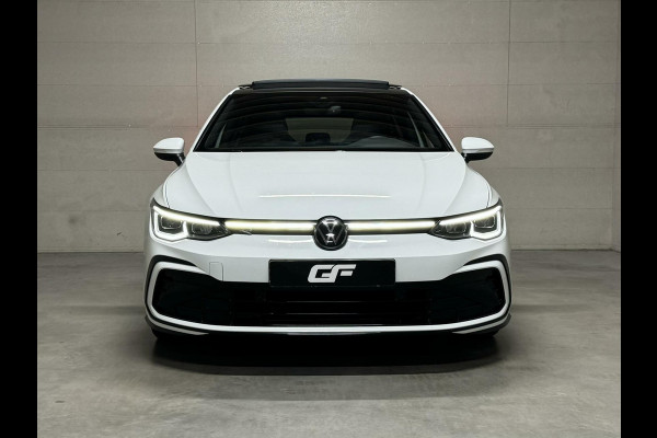 Volkswagen Golf 1.5 eTSI 3x R-Line Pano Carplay Sfeer ACC NAP