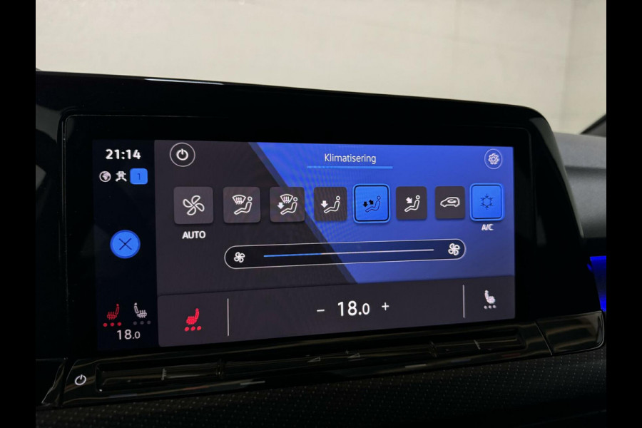 Volkswagen Golf 1.5 eTSI 3x R-Line Pano Carplay Sfeer ACC NAP