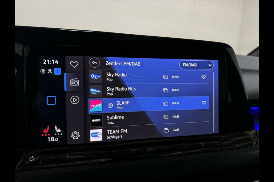 Volkswagen Golf 1.5 eTSI 3x R-Line Pano Carplay Sfeer ACC NAP