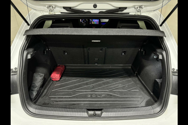 Volkswagen Golf 1.5 eTSI 3x R-Line Pano Carplay Sfeer ACC NAP