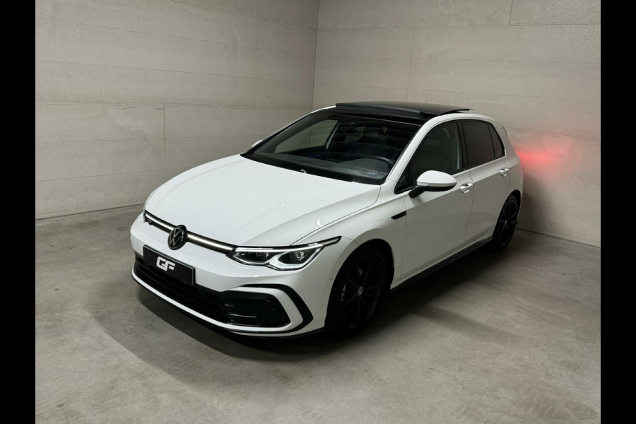 Volkswagen Golf 1.5 eTSI 3x R-Line Pano Carplay Sfeer ACC NAP