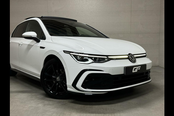 Volkswagen Golf 1.5 eTSI 3x R-Line Pano Carplay Sfeer ACC NAP