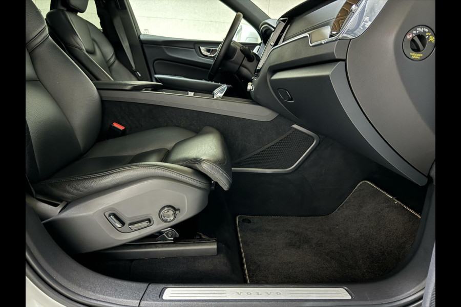Volvo XC60 2.0 T8 Twin Engine AWD Inscription Pano Leer Trek