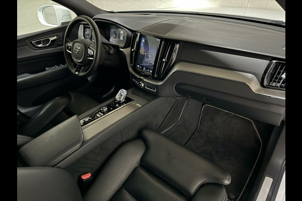 Volvo XC60 2.0 T8 Twin Engine AWD Inscription Pano Leer Trek