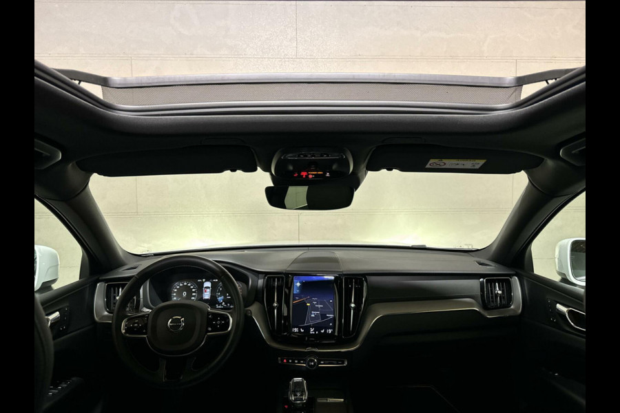 Volvo XC60 2.0 T8 Twin Engine AWD Inscription Pano Leer Trek