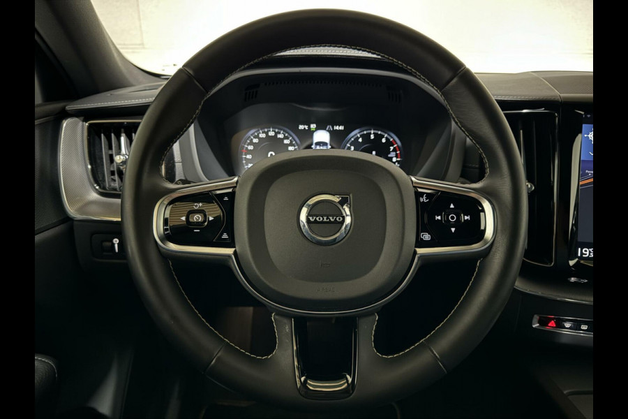 Volvo XC60 2.0 T8 Twin Engine AWD Inscription Pano Leer Trek