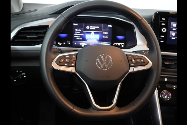 Volkswagen T-Roc 1.5 TSI Life Edition 150 pk Automaat (DSG) | Verlengde garantie | Navigatie via App | Parkeersensoren (Park assist) | Achteruitrijcamera | Adaptieve cruise control |
