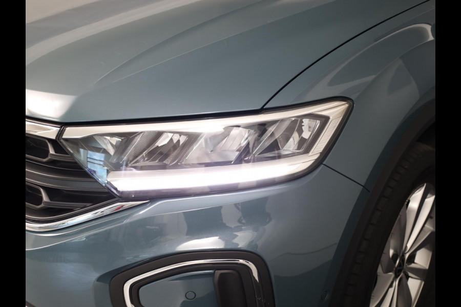 Volkswagen T-Roc 1.5 TSI Life Edition 150 pk Automaat (DSG) | Verlengde garantie | Navigatie via App | Parkeersensoren (Park assist) | Achteruitrijcamera | Adaptieve cruise control |