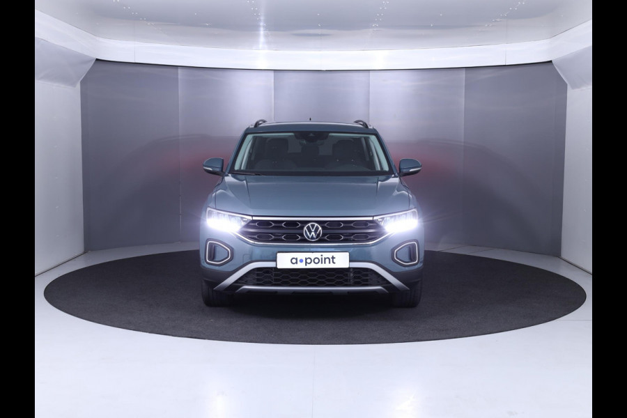 Volkswagen T-Roc 1.5 TSI Life Edition 150 pk Automaat (DSG) | Verlengde garantie | Navigatie via App | Parkeersensoren (Park assist) | Achteruitrijcamera | Adaptieve cruise control |