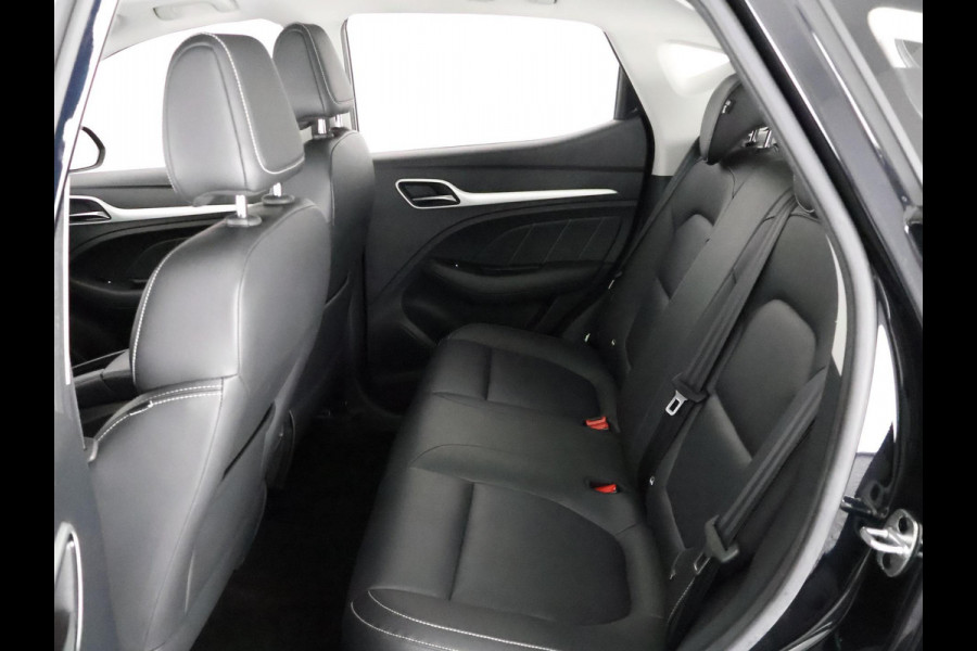 MG ZS EV LUXERY 45 kWh ACCU 89 % !! BIJNA 2020.PANODAK.KEYLESS.1e EIG. CARPLAY NAVI. GARANTIE TOT 2 JAAR*