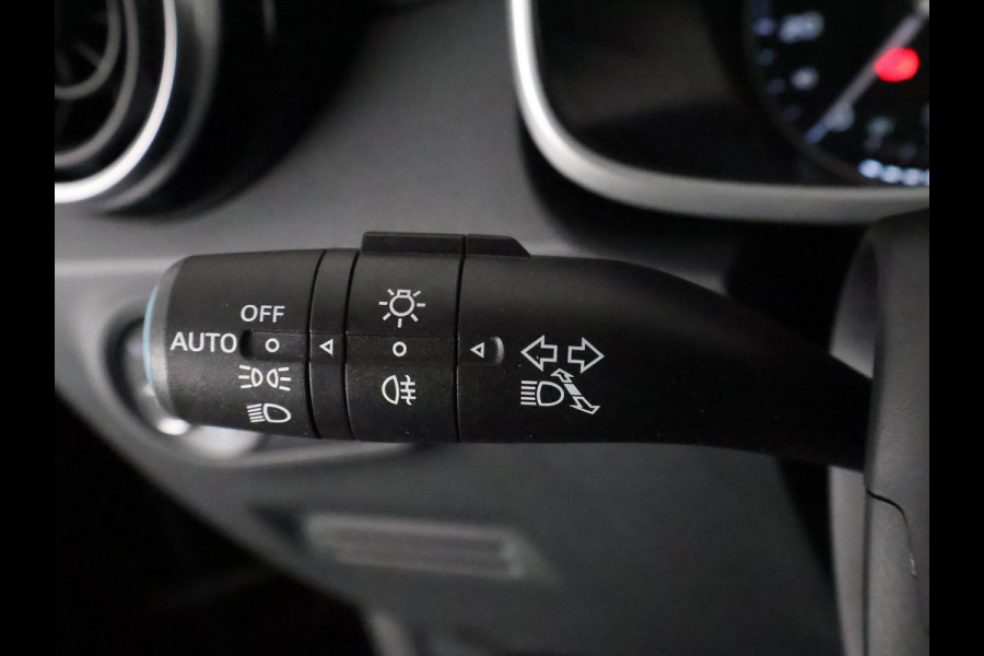 MG ZS EV LUXERY 45 kWh ACCU 89 % !! BIJNA 2020.PANODAK.KEYLESS.1e EIG. CARPLAY NAVI. GARANTIE TOT 2 JAAR*