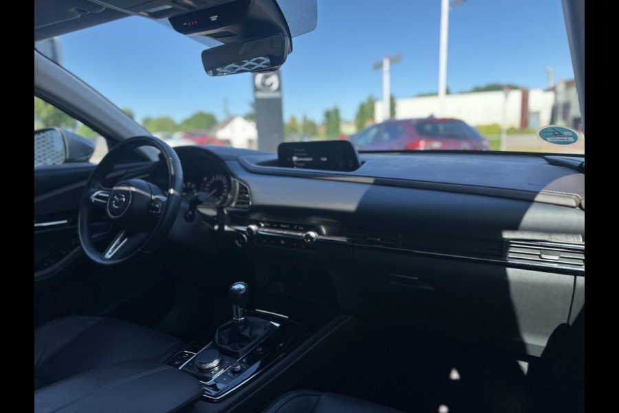 Mazda CX-30 2.0 e-SkyActiv-X M Hybrid Luxury | FABRIEKSGARANTIE T/M 2/2029 |DEALERONDERHOUDEN | I-ACTIVE SENSE PAKKET | SCHUIFKANTELDAK |  | 4-SEIZOENSBANDEN |