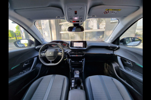 Peugeot 2008 1.2 PureTech Allure|Automaat|12.603km|Clima|Navi|Carplay|PDC|17-inch|