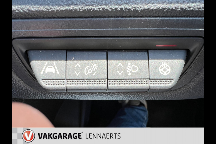 Renault Captur 1.3 TCe HYBRID 140 Intens NAV, 18",ECC, Trekahkk (BOVAG/RIJKLAARPRIJS)