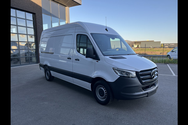 Mercedes-Benz Sprinter 316 CDI L2 H2 Automaat / LED / MBUX / Navigatie / Camera / Cruise control / Airco / 270 Graden achterdeuren