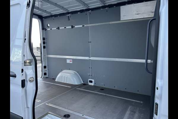 Mercedes-Benz Sprinter 316 CDI L2 H2 Automaat / LED / MBUX / Navigatie / Camera / Cruise control / Airco / 270 Graden achterdeuren